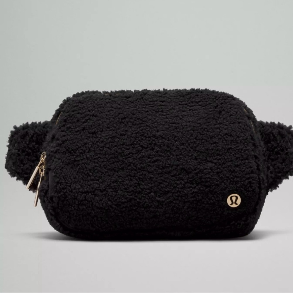 MWT Lululemon Everywhere Belt Bag Large 2L Black Fleece